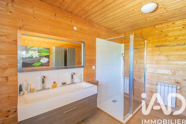 Maison à vendre 10 pièces 233 m² Ussac