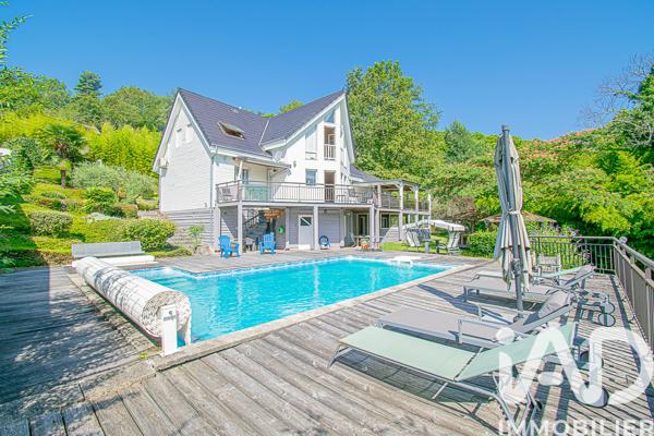 Maison à vendre 10 pièces 233 m² Ussac