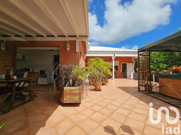 Maison traditionnelle 3 pièces de 87 m² à Sainte-Anne (97180)