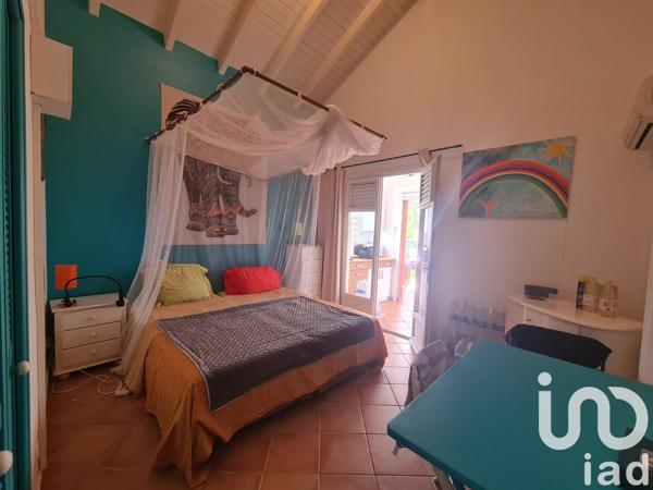 Maison traditionnelle 3 pièces de 87 m² à Sainte-Anne (97180)