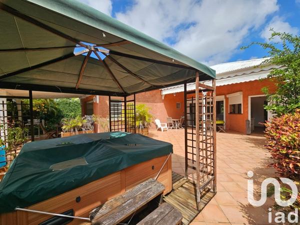 Maison traditionnelle 3 pièces de 87 m² à Sainte-Anne (97180)