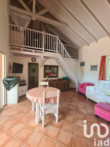 Maison traditionnelle 3 pièces de 87 m² à Sainte-Anne (97180)