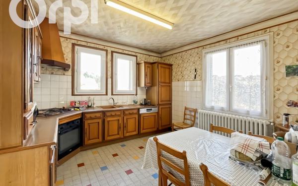 Maison à vendre    6 pièces •  Labégude