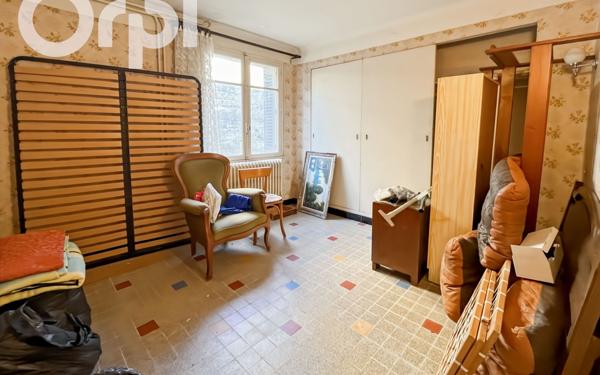 Maison à vendre    6 pièces •  Labégude