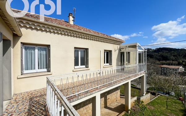 Maison à vendre    6 pièces •  Labégude