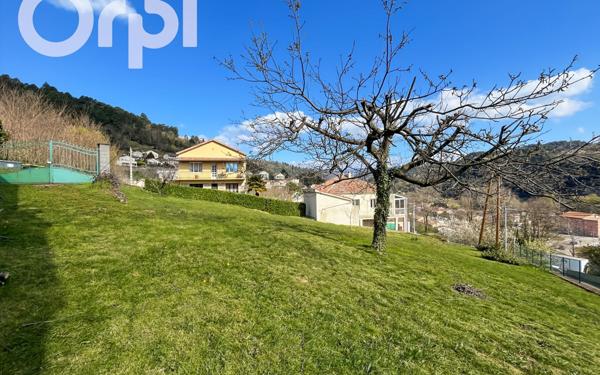 Maison à vendre    6 pièces •  Labégude