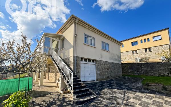 Maison à vendre    6 pièces •  Labégude