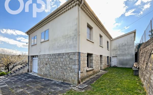 Maison à vendre    6 pièces •  Labégude