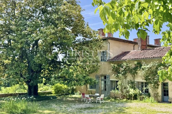 Magnifique Logis du 18ème siècle près d’Angoulême