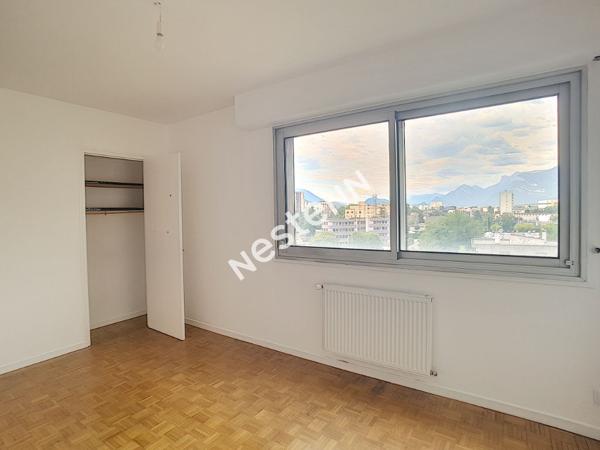 A LOUER - Bel appartement lumineux Secteur Alliés Gendarmerie, 3 chambres