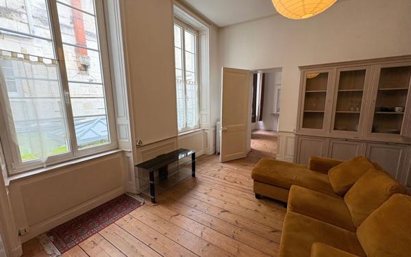 Appartement à louer    2 pièces • 56,80 m2 La Rochelle