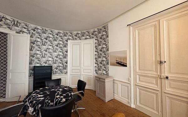 Appartement à louer    2 pièces • 56,80 m2 La Rochelle