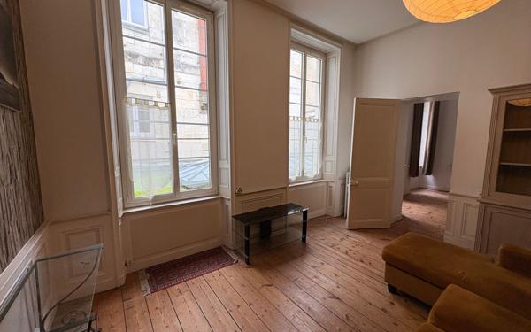 Appartement à louer    2 pièces • 56,80 m2 La Rochelle