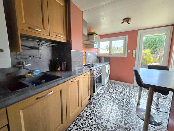 Maison 3 Chambres jardin stationnement