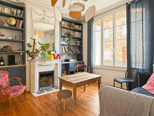 A vendre quartier Dauphine, superbe Maison Bourgeoise cinq chambres, jardin clos et arboré de 570m2 avec piscine récente