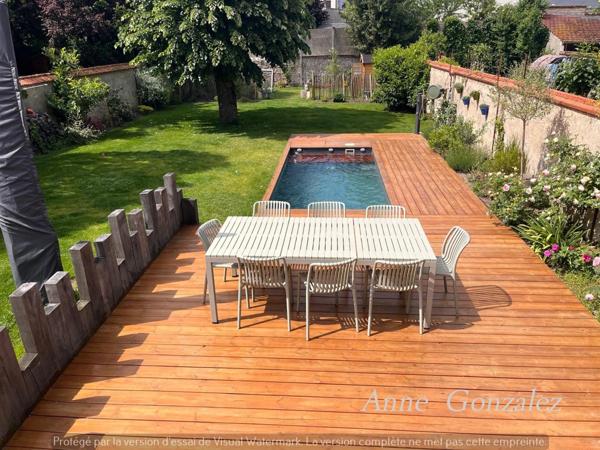 A vendre quartier Dauphine, superbe Maison Bourgeoise cinq chambres, jardin clos et arboré de 570m2 avec piscine récente