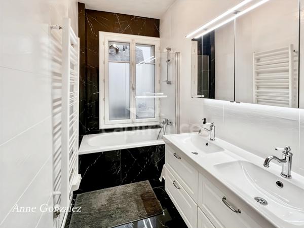 A vendre quartier Dauphine, superbe Maison Bourgeoise cinq chambres, jardin clos et arboré de 570m2 avec piscine récente