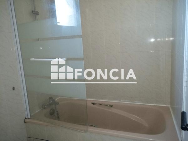 Location Appartement 3 pièces 62.42 m² - 18 RUE DES NOUVELLES ARENES Beziers 34500