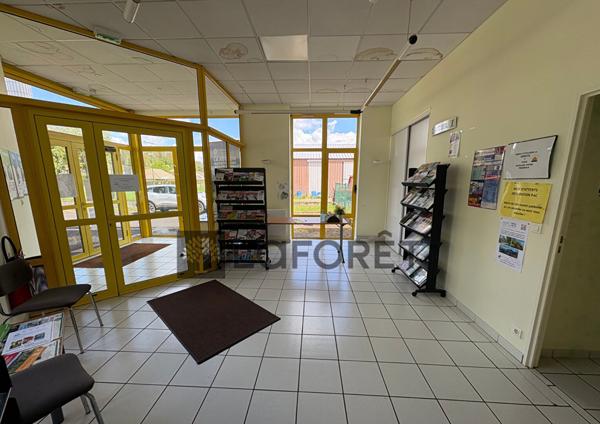 Achat bureau Riom-ès-Montagnes - 580 m² - 256 800 €