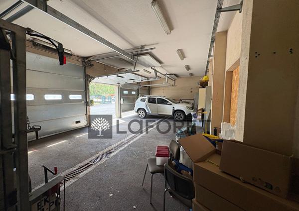 Achat bureau Riom-ès-Montagnes - 580 m² - 256 800 €