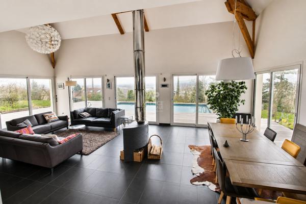 Maison Evecquemont 9 pièce(s) 320 m2 895 000 € **  - Référence  1784