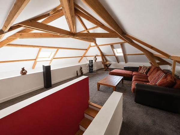 Maison Evecquemont 9 pièce(s) 320 m2 895 000 € **  - Référence  1784