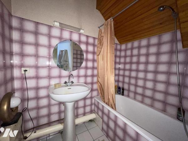 LOCMINE CENTRE T2 24 m² Carrez - 38.82 au sol