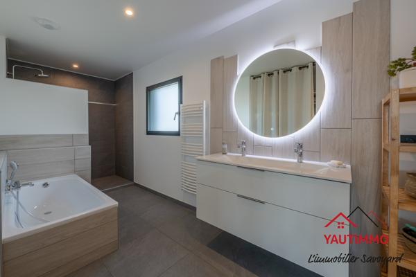 Cranves-Sales (74380) Maison avec piscine, studio et vue, à 10 min de la frontière suisse – Cranves-Sales