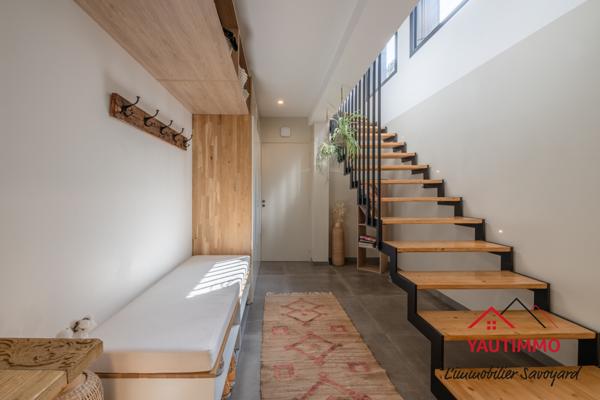 Cranves-Sales (74380) Maison avec piscine, studio et vue, à 10 min de la frontière suisse – Cranves-Sales