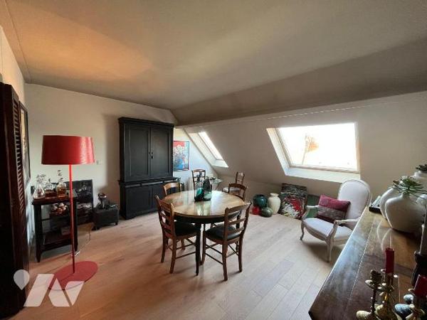 Dunkerque centre ville à proximité de toutes les commodités, superbe appartement en duplex dans...