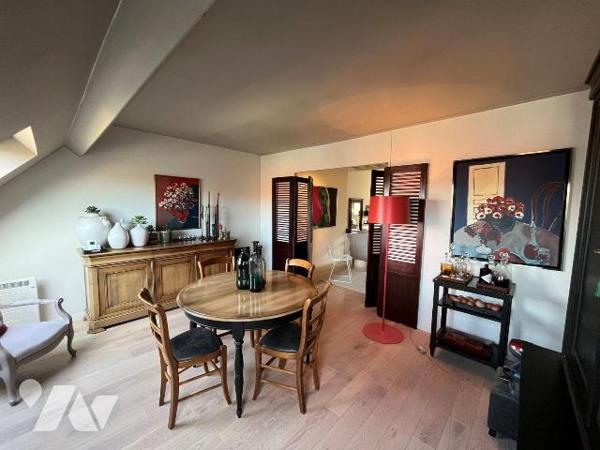 Dunkerque centre ville à proximité de toutes les commodités, superbe appartement en duplex dans...