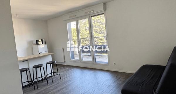 Location Studio meublé 27.9 m² - Plaisir 78370