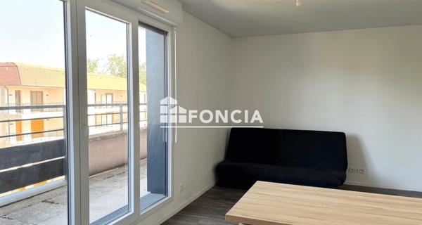 Location Studio meublé 27.9 m² - Plaisir 78370