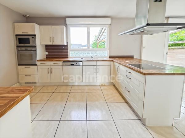 NEUVILLE SUR SARTHE (72) Maison sur sous sol 3 chambres 1500 m2