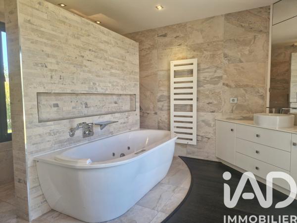 Maison à vendre 5 pièces 158 m² Saint-Hilaire-de-Riez