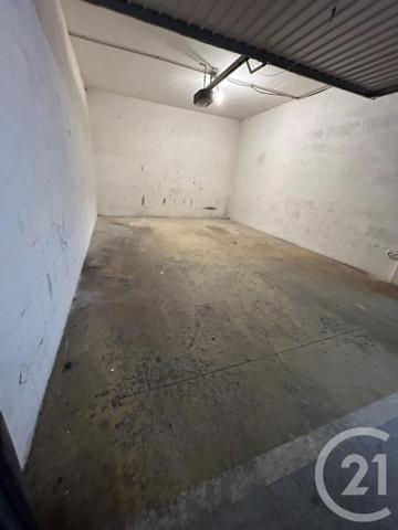 Parking à vendre  16 m2 PARIS - 75020