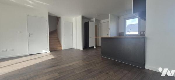 MAISON RECENTE - VIE DE PLAIN PIED - 4 CH