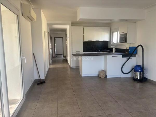 Location Appartement 4 pièces 85 m2 à Villeneuve-Loubet