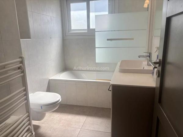 Location Appartement 4 pièces 85 m2 à Villeneuve-Loubet
