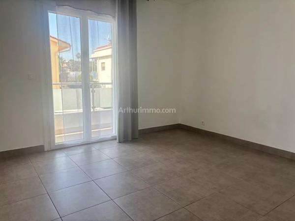 Location Appartement 4 pièces 85 m2 à Villeneuve-Loubet
