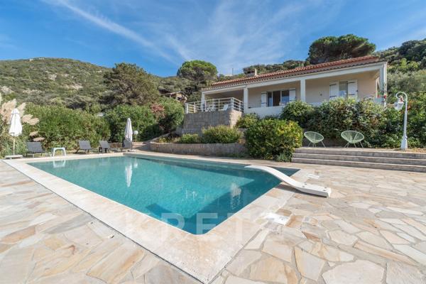 Maison familiale avec piscine