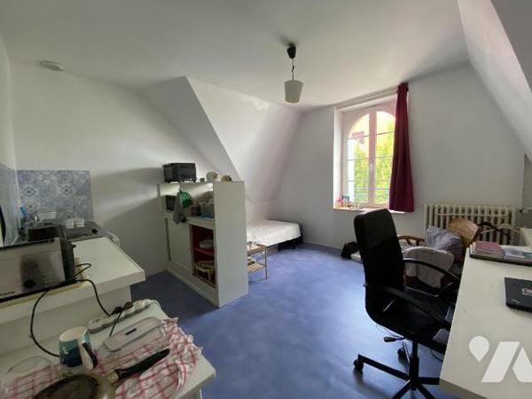 Centre-ville / Saint-Marc - Une spacieuse maison familiale au coeur de Brest, offrant un potent...