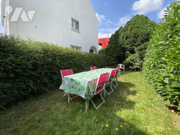 Centre-ville / Saint-Marc - Une spacieuse maison familiale au coeur de Brest, offrant un potent...