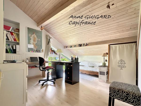 SAINT-JORIOZ (74) - Magnifique villa au calme à 200m du lac d'Annecy