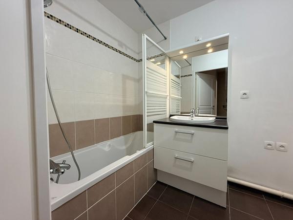 Appartement T3 récent Villes Martin