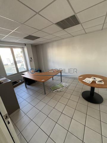 SAINT-PAUL-LÈS-DAX – IMMEUBLE 300 M² À RÉNOVER – EMPLACEMENT STRATÉGIQUE – FORT POTENTIEL