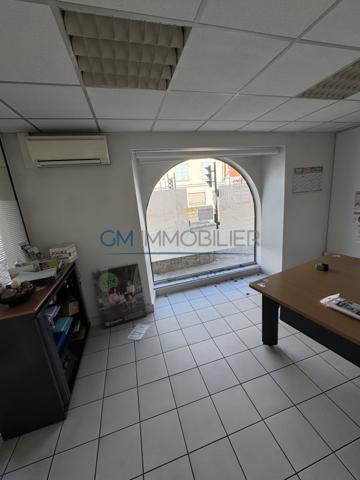 SAINT-PAUL-LÈS-DAX – IMMEUBLE 300 M² À RÉNOVER – EMPLACEMENT STRATÉGIQUE – FORT POTENTIEL