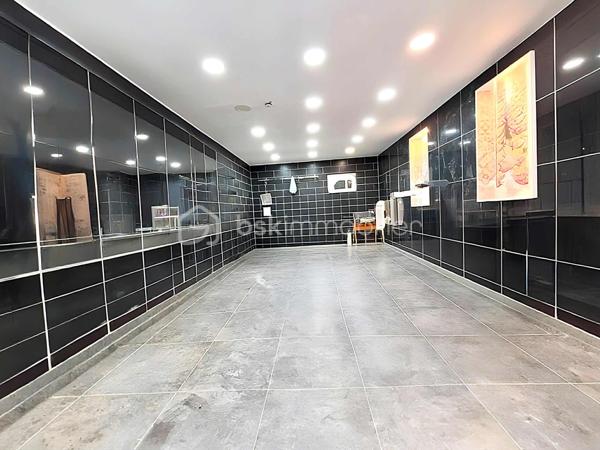 Local d activites de 110 m²