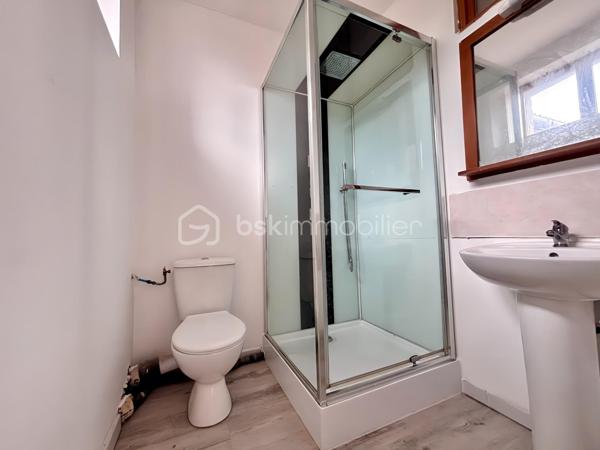 Local d activites de 110 m²