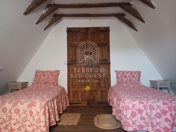 Maison 9 pièce(s) 4 chambre(s) 252.62 m²